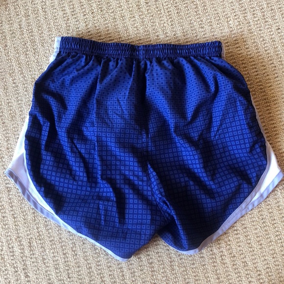 Nike running shorts - Picture 2 of 2